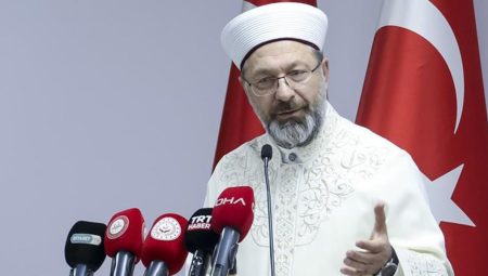 İsveç’teki skandal sonrası Diyanet İşleri Lideri Erbaş’tan Kur’an-ı Kerim okuma daveti